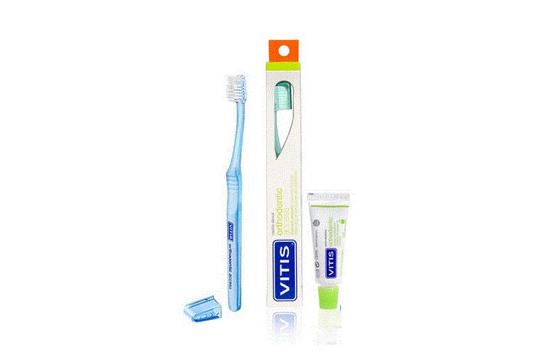 VITIS ORTHODONTIC TOOTHBRUSH PLUS ORTHODONTIC 15ML PASTE FREE - Life Care Apotek