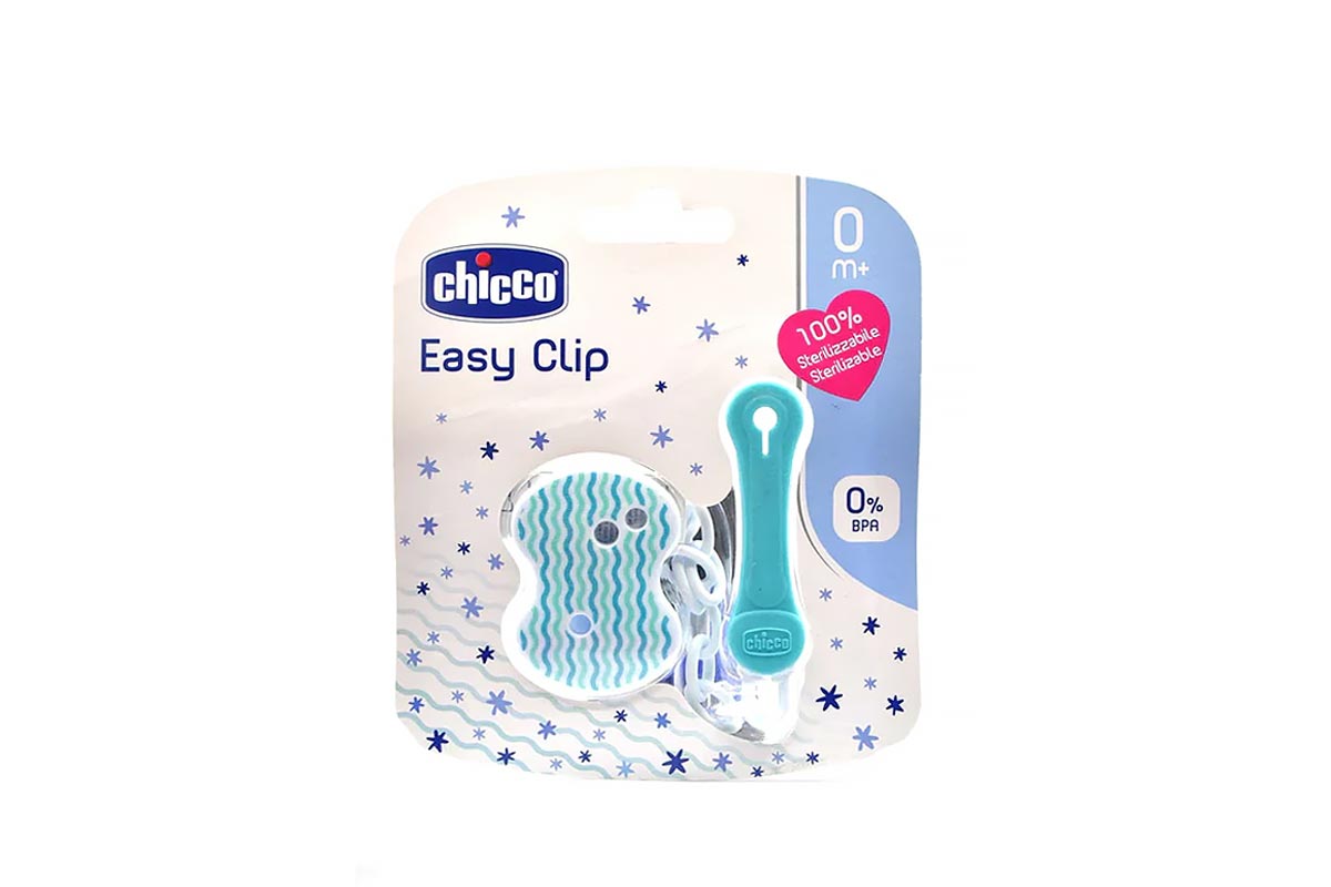 CHICCO EASY CLIP WITH CHAIN LIGHT FOR PACIFIER BLUE 0 MONTHS PLUS 1 PCS - Life Care Apotek